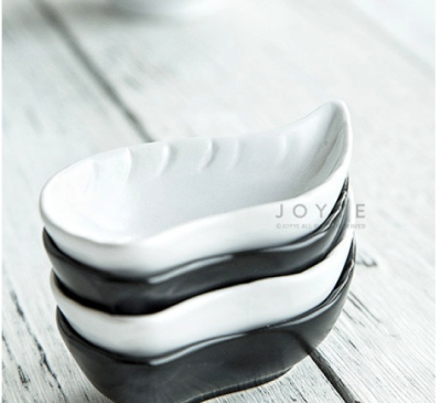 Bộ Chén Sốt Trắng Đen Joyye